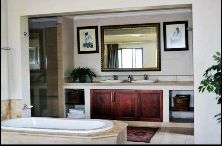 Mahogany Villa Guesthouse - Solar Μπαλίτο Εξωτερικό φωτογραφία